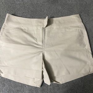 NWT Ann Taylor Petites Shorts, Sz 10P